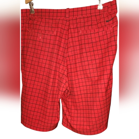 Nike Golf Tour Performance Dri Fit Shorts Size 36.EUC - Picture 3 of 4
